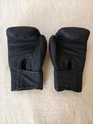 Pack Boxeo: Guantes, Casco y Vendas