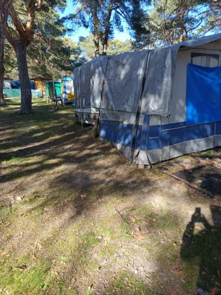 Caravana fija en camping
