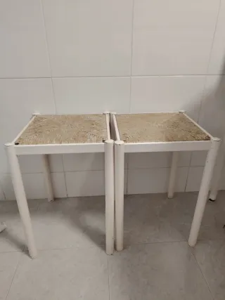 Mesa extensible + 4 sillas + 2 taburetes