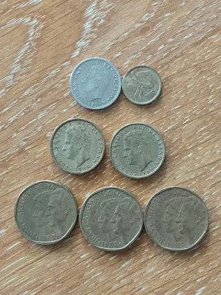 Lote de monedas: 500, 100 y 5 Pesetas