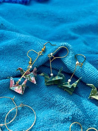 Orecchini origami gru, farfalle e cuori.