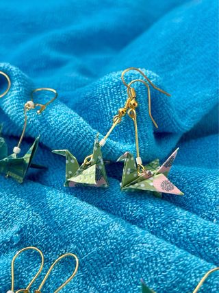 Orecchini origami gru, farfalle e cuori.