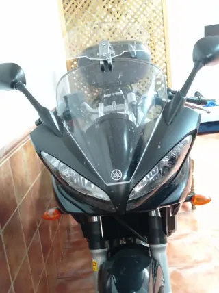 Yamaha FZ6 S Naked Negra