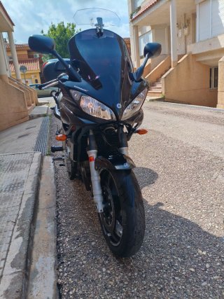 Yamaha FZ6 S Naked Negra