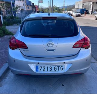 Opel Astra 2010