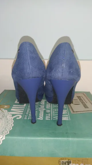 Zapatos de tacón Mustang ante azul