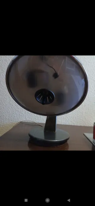 Lámpara de escritorio moderna