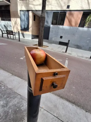 Cajón antiguo máquina coser madera
