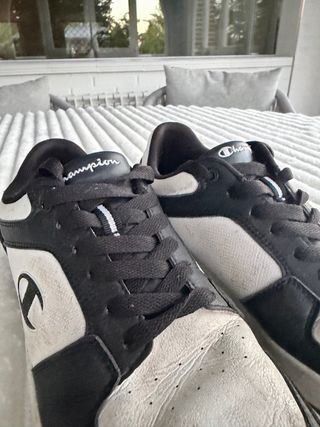 Zapatillas Champion Negras y Blancas