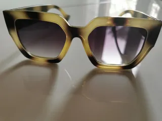Occhiali da sole vintage tartarugati