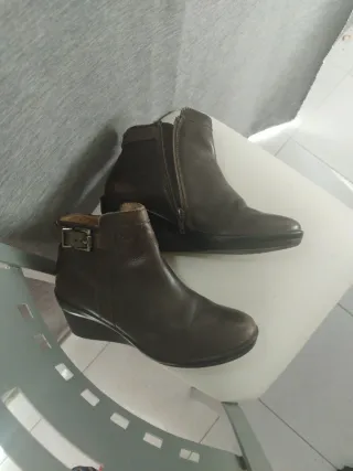 Botines de piel marrones