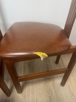 Set di 4 sedie da pranzo in legno e pelle