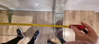 Tavolo in vetro e metallo per ingresso