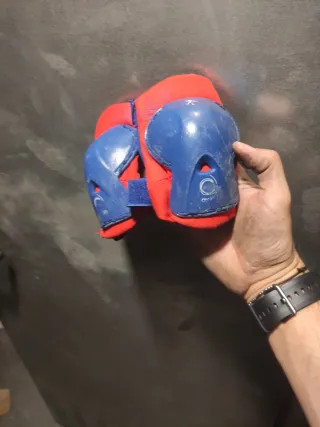 Patines infantiles ajustables y protecciones