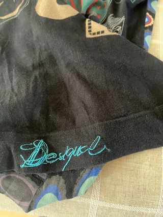 Camiseta Desigual manga larga estampada