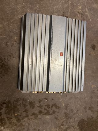 Etapa de potencia JBL para coche