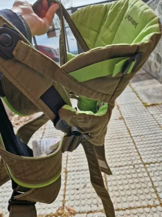 Mochila Portabebés BabyBjorn Verde