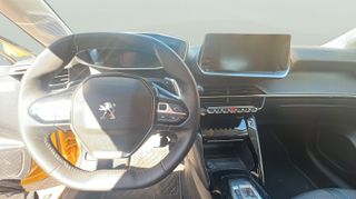 Peugeot 208 PureTech 100 Allure Pack EAT8 75 kW (100 CV)