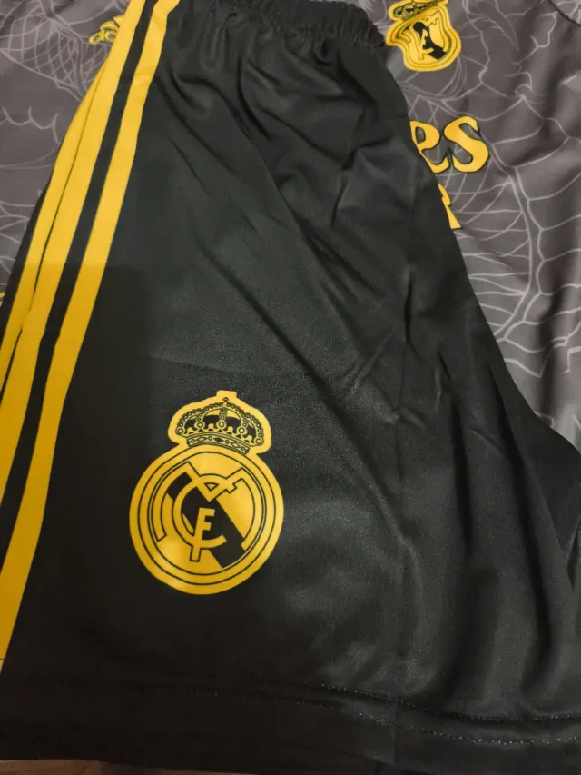 Conjunto deportivo Adidas niños Tallas 4-6-8,14