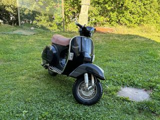 Vespa 200 Iris Negra