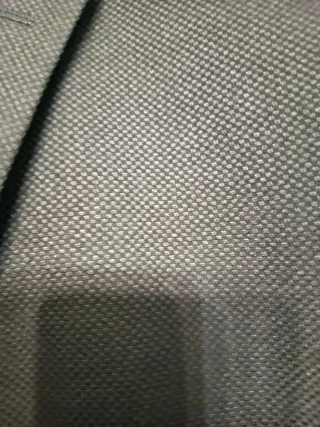 Traje de caballero negro con forro azul