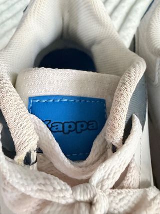 Zapatillas Kappa Blancas y Azules