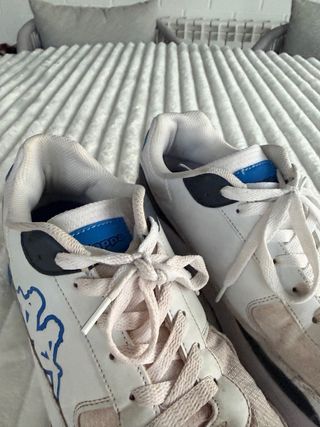 Zapatillas Kappa Blancas y Azules