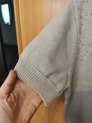 Chaqueta con abalorios