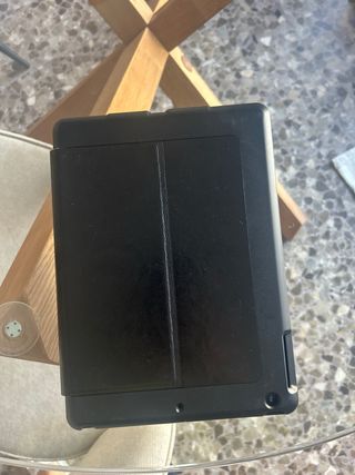 Cover metallica con tastiera per iPad Air