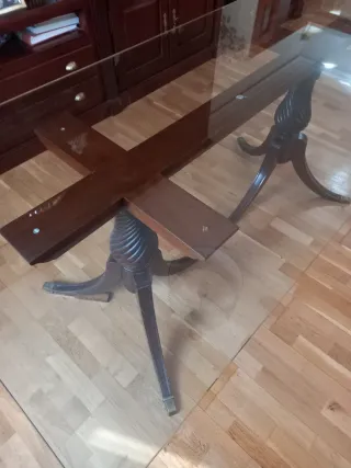 Mesa comedor cristal y madera clásica