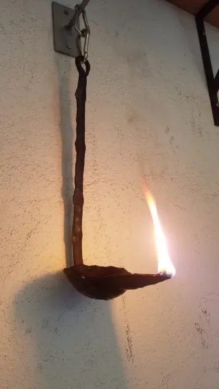 Lámpara forja   perchero y candil