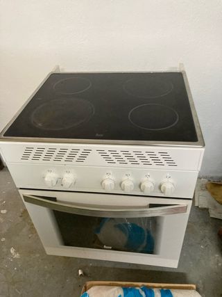 Horno y vitrocerámica Teka