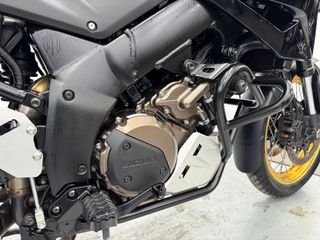 Suzuki V-Strom 1050 XT Negra/Dorada 2022