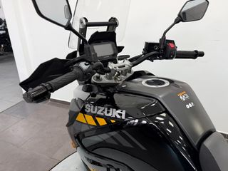 Suzuki V-Strom 1050 XT Negra/Dorada 2022