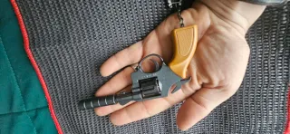 Título: Antiguo Llavero  "Victory" - Met