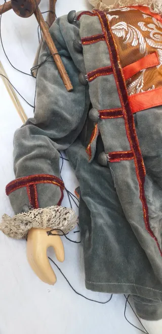 Marioneta antigua grande