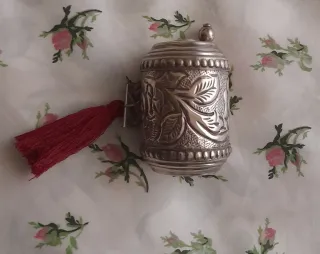 Antigua cinta métrica enrollable