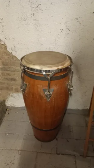 Conga Percusión DIY.