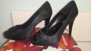 Zapatos de tacón marca MaryPaz negros