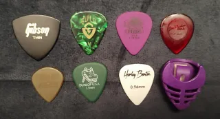 Púas y portapúas guitarra de marcas de calidad