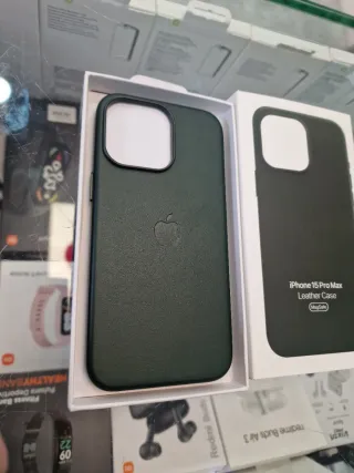 Funda iPhone 15 Pro Max Piel Verde MagSafe