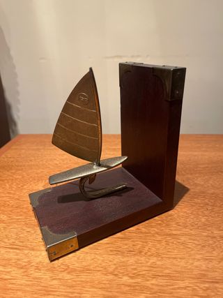 Soporte de libros velero bronce