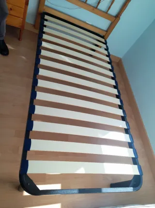 Dormitorio completo con dos camas