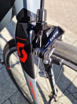 Bicicleta Scott Speedster Shimano 105 + accesorios
