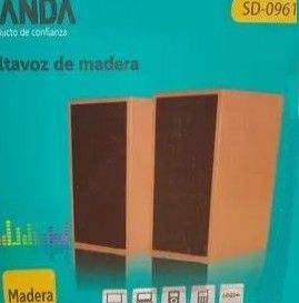 Altavoces de madera