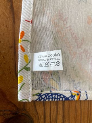 Pano de mesa pequeno Novo