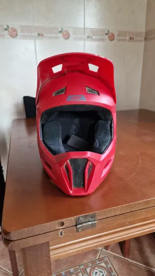 Casco Leatt Infantil Rojo