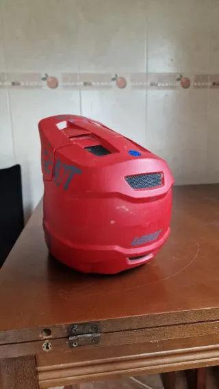 Casco Leatt Infantil Rojo