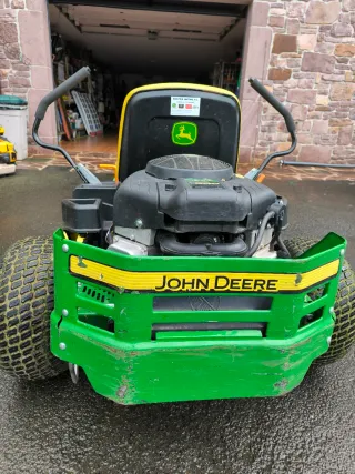 Cortacésped John Deere Z235