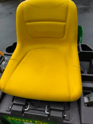 Cortacésped John Deere Z235